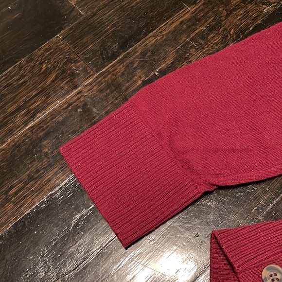 21 Men Forever21 Men's Red Buttoned Striped Long Sleeve Cardigan - Picture 6 of 8